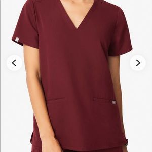 Figs brand Casma women’s top in large